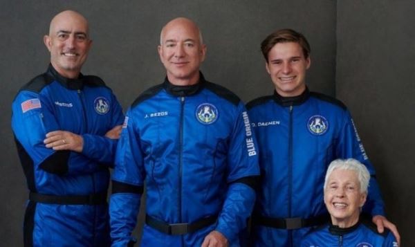 Blue Origin успешно запустила и посадила космический корабль New Shepard