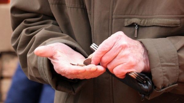 Пенсии пересчитают: Кому и на сколько повысят выплаты осенью
