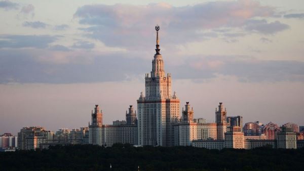 Сдавшая в 8 лет ЕГЭ москвичка не прошла на бюджет МГУ