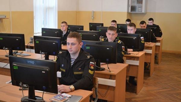 Шойгу распорядился привлекать войсковых офицеров к обучению слушателей и курсантов военных вузов